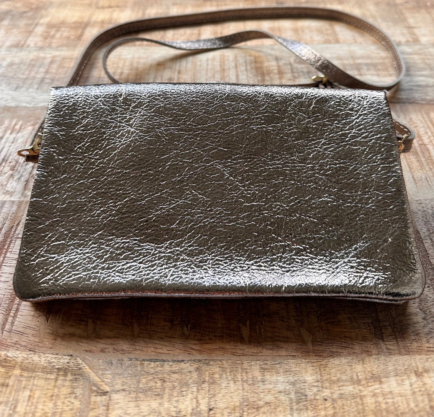 CROSSBODY TAS METALLIC | BRONZE