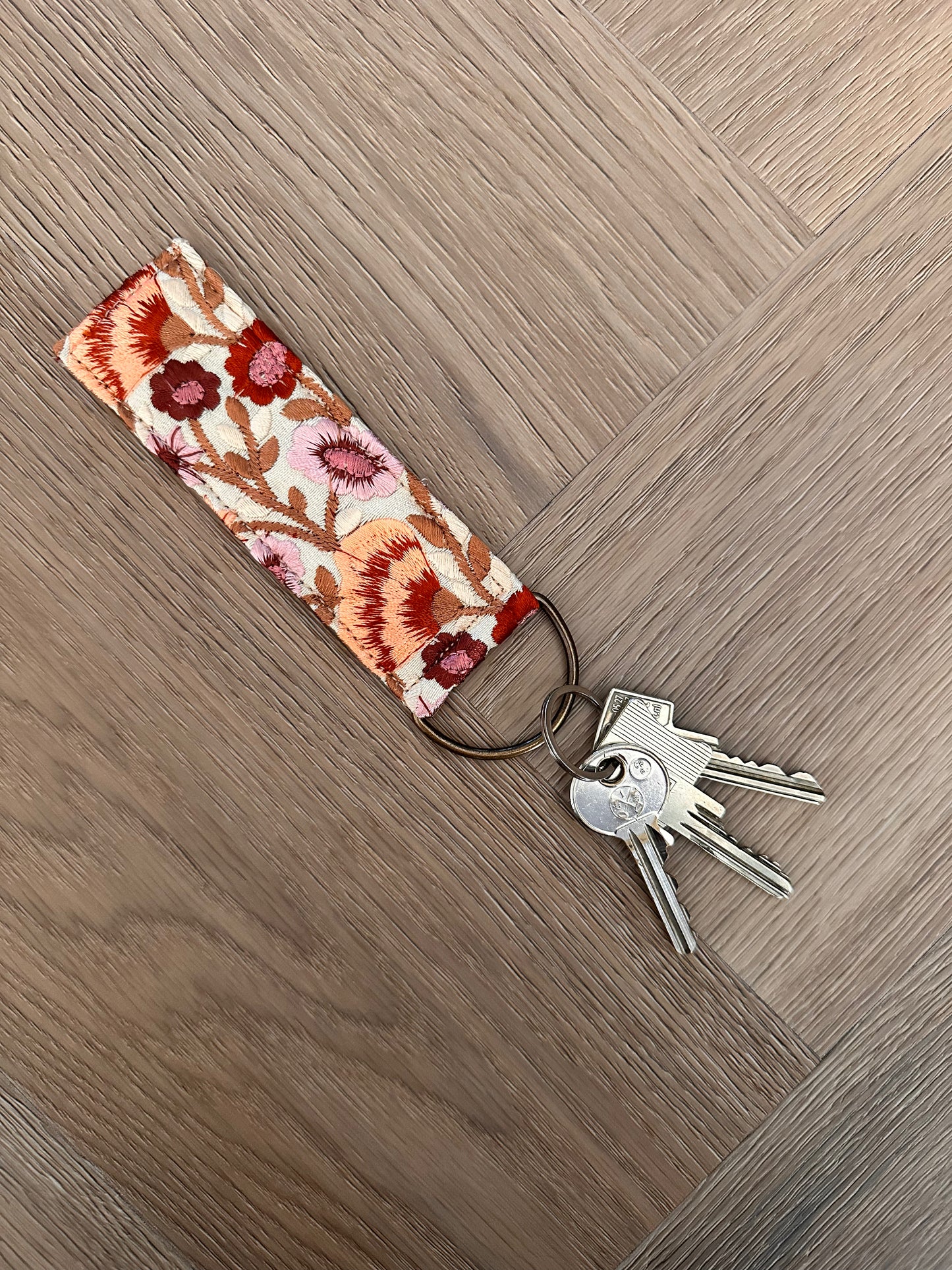 SLEUTELHANGER | SWEET PEA LIGHT