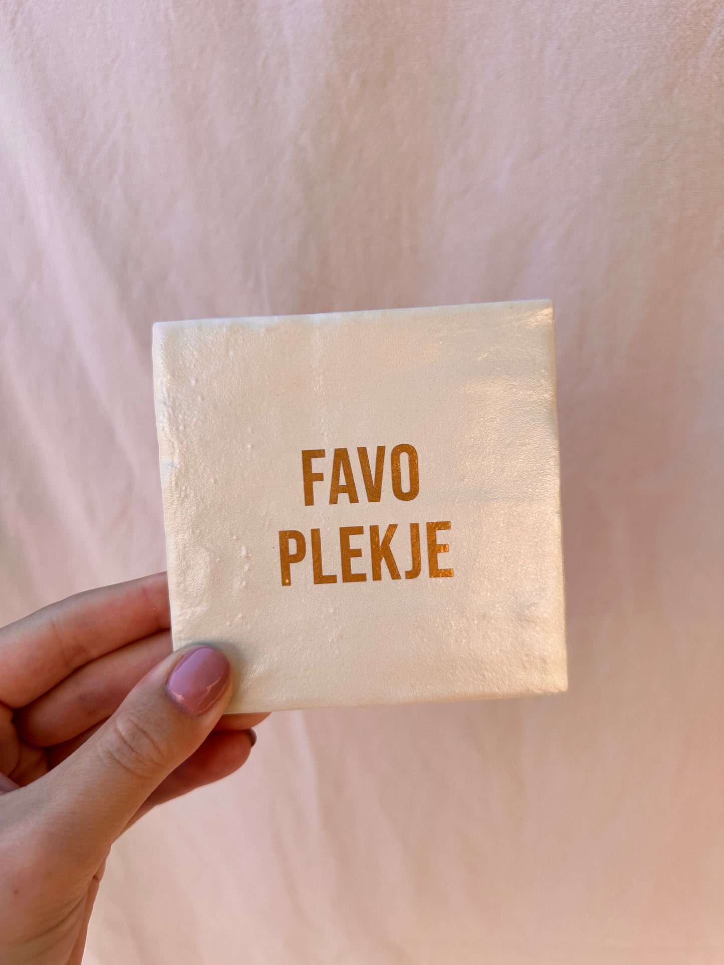 TEGELTJE | FAVO PLEKJE