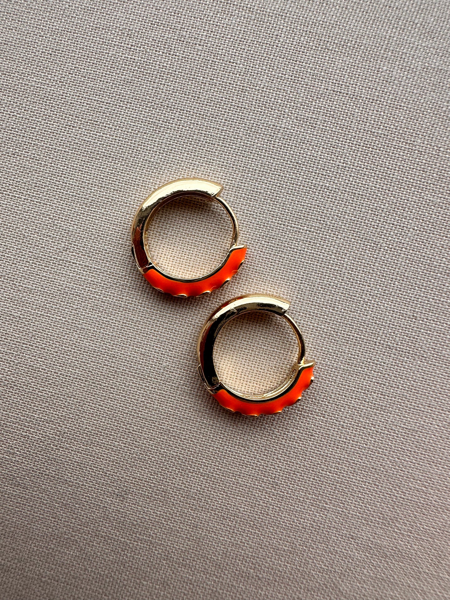 OORBELLEN ORANGE HEARTS | GOLD